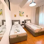 Views - Comfy & Spacious Tirana
