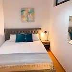 Views - Comfy & Spacious Lejlighed