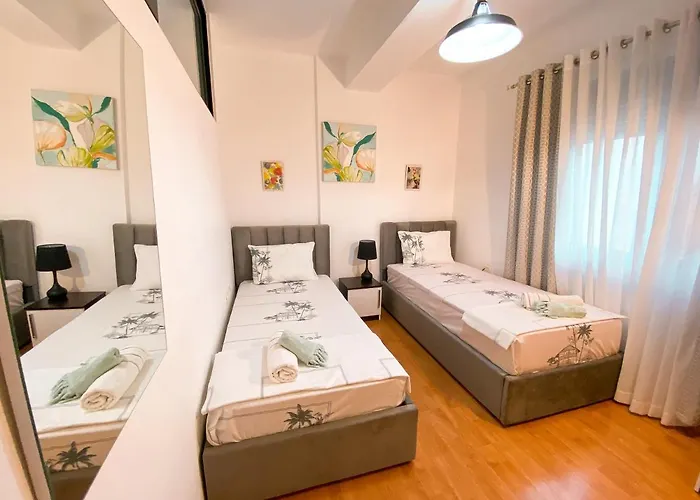Views - Comfy & Spacious Tirana