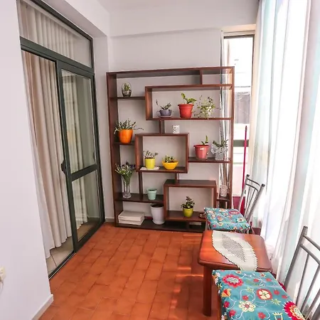 アパート Views - Comfy & Spacious ティラナ