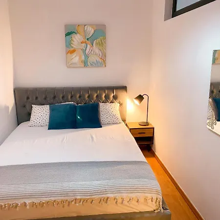 Views - Comfy & Spacious Daire