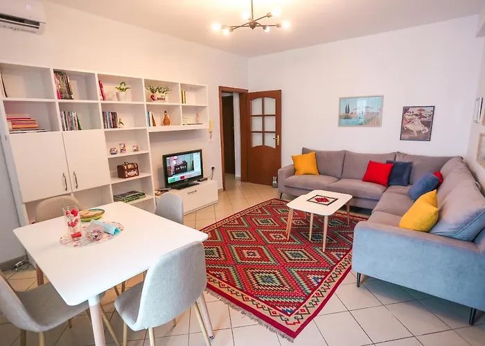 Views - Comfy & Spacious Lägenhet *