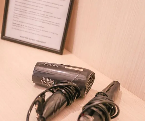 アパート Views - Comfy & Spacious ティラナ