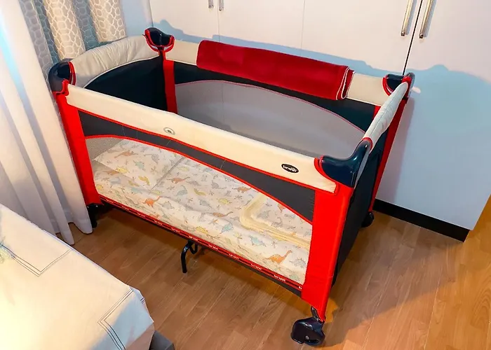 アパート Views - Comfy & Spacious ティラナ